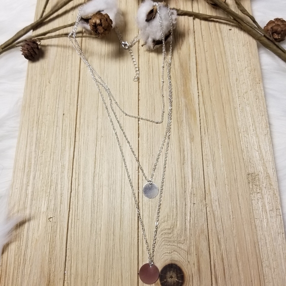 Pretty 3 layered necklace in SILVER - Picture 4 of 7
